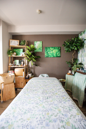 眠りを深くする、“五感でととのう森の空間”